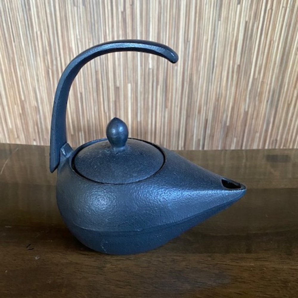 Asian Japanese Cast Iron Tea Pot Black